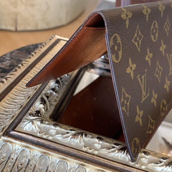 Gorgeous Vintage Checkbook Holder/Wallet - Picture 7 of 16